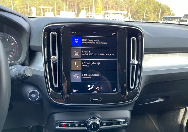 Volvo XC 40 cena 110700 przebieg: 82600, rok produkcji 2019 z Gdynia małe 254
